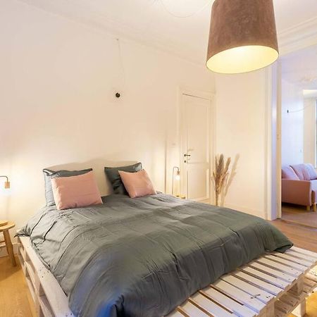 Pink Fairytale-Like Apartment Antwerp Luaran gambar