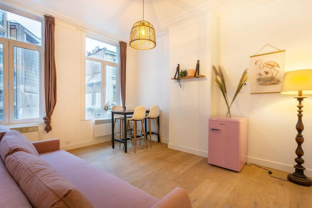 Pink Fairytale-Like Apartment Antwerp Luaran gambar